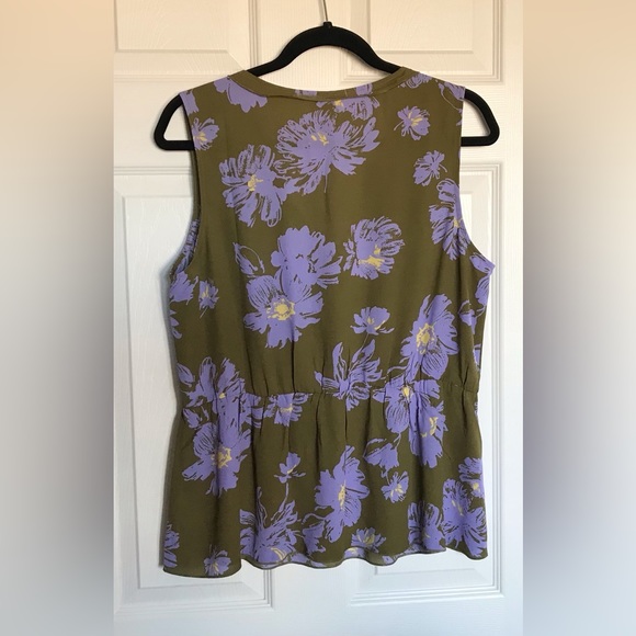 Cabi Celebrity Top - Picture 5 of 6